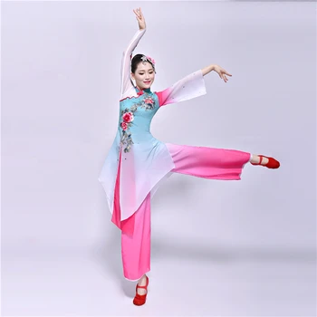 Hiina stiilis klassikalise hanfu tantsu kostüüm naine elegantne rahvuslik tants hmongi tulemuslikkuse traditsiooniline vana kostüüm